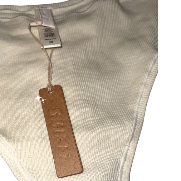 Skims Ribbed Panties Plus Size Thong Size 2x - Picture 5 of 9